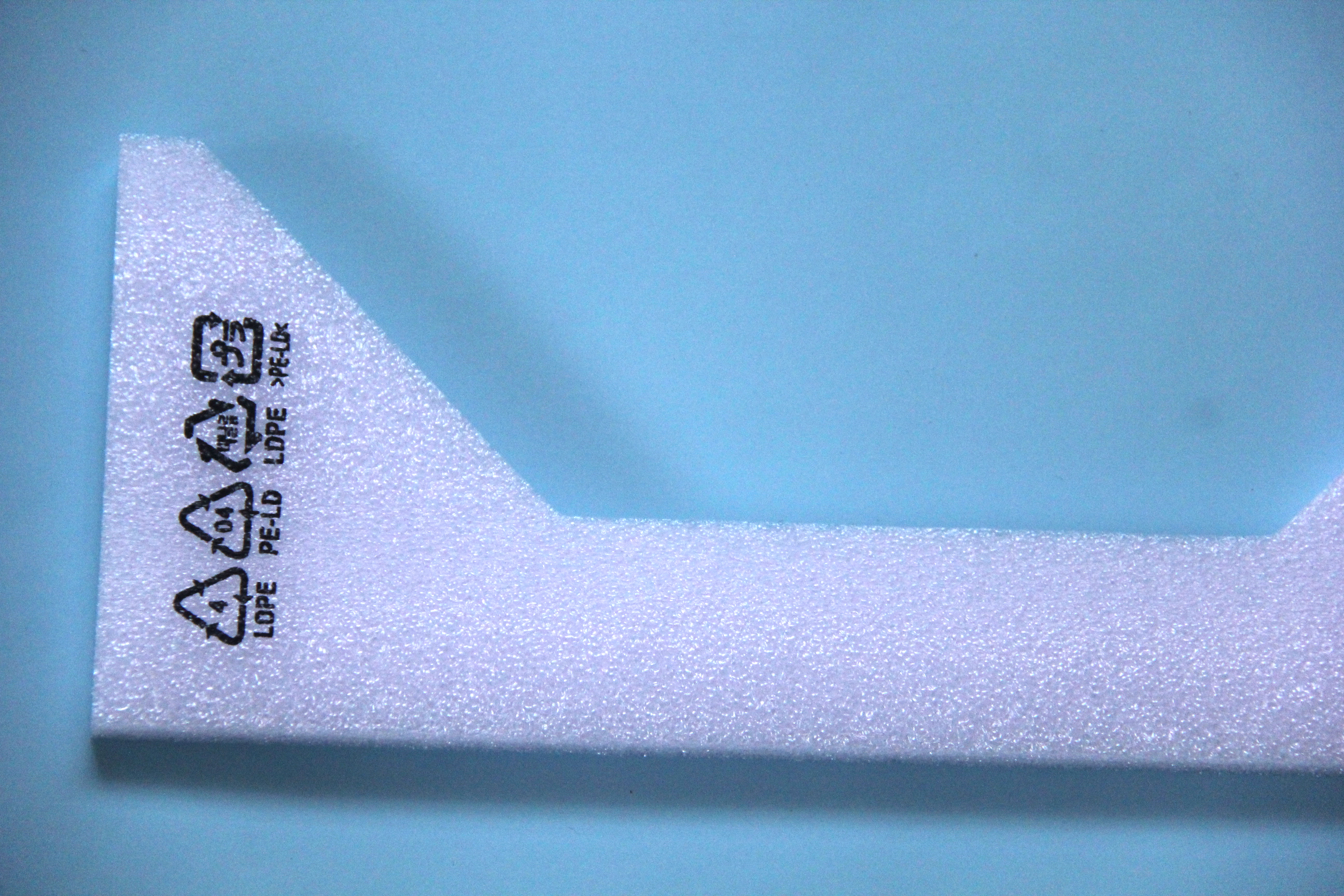 為什么越來越多的企業(yè)開始使用珍珠棉內(nèi)襯？